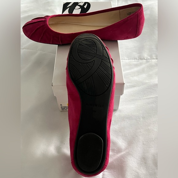 Nine West Suede Ballet Flat Round Toe - Red - Size 8 - Picture 3 of 4